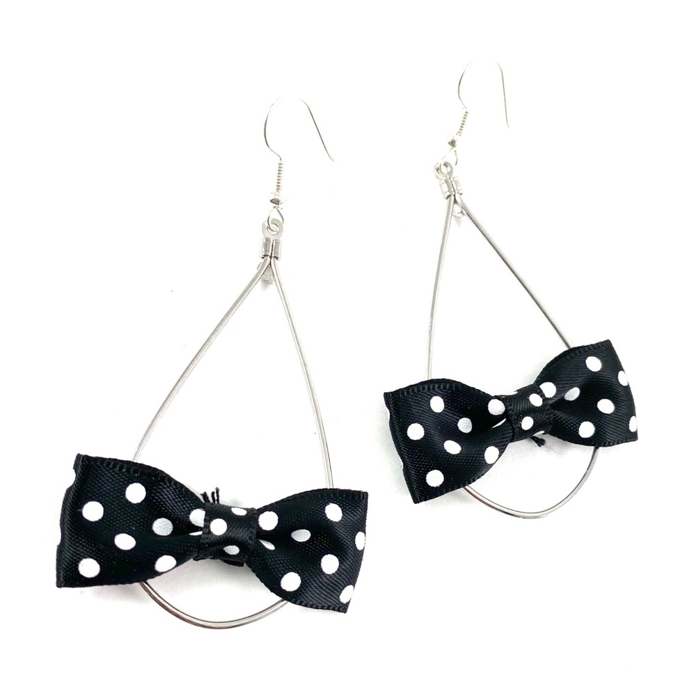 Host pick 🎀  drop polka dot bow tie earrings. (K)
